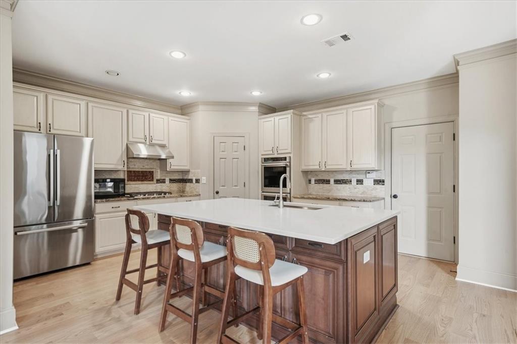 3440 Highcroft Circle