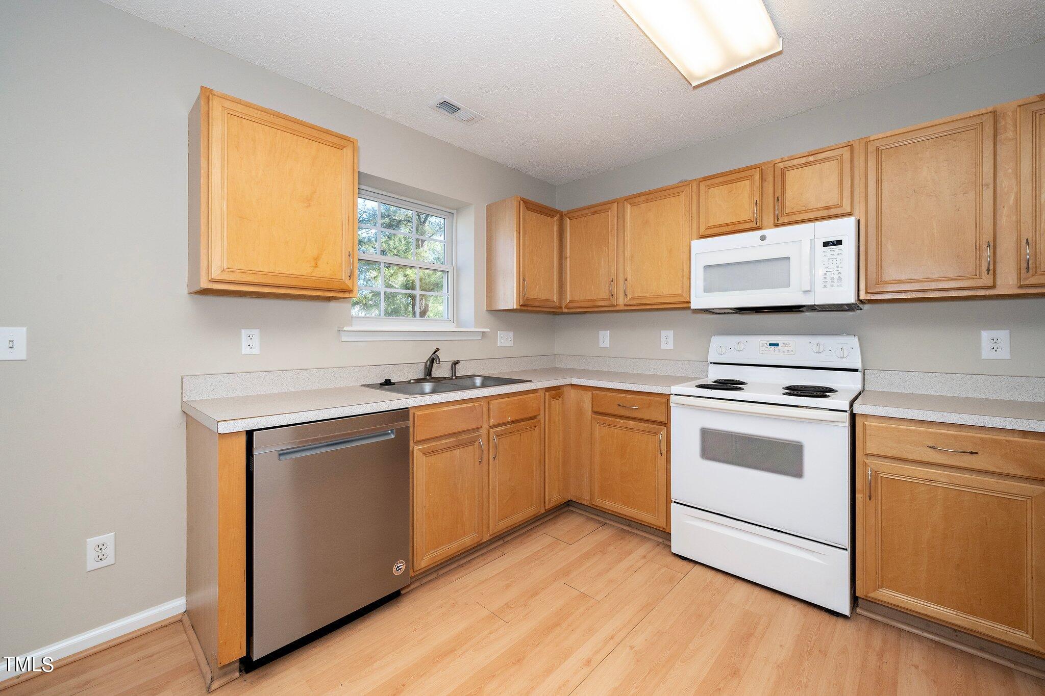 102 Downing Glen Drive Drive