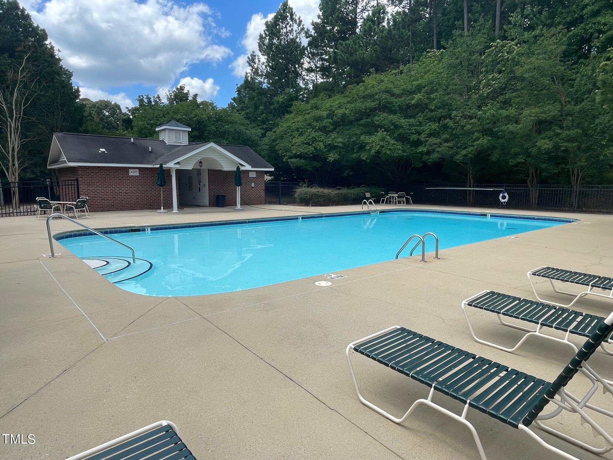 1900 Trailwood Heights Lane # 204