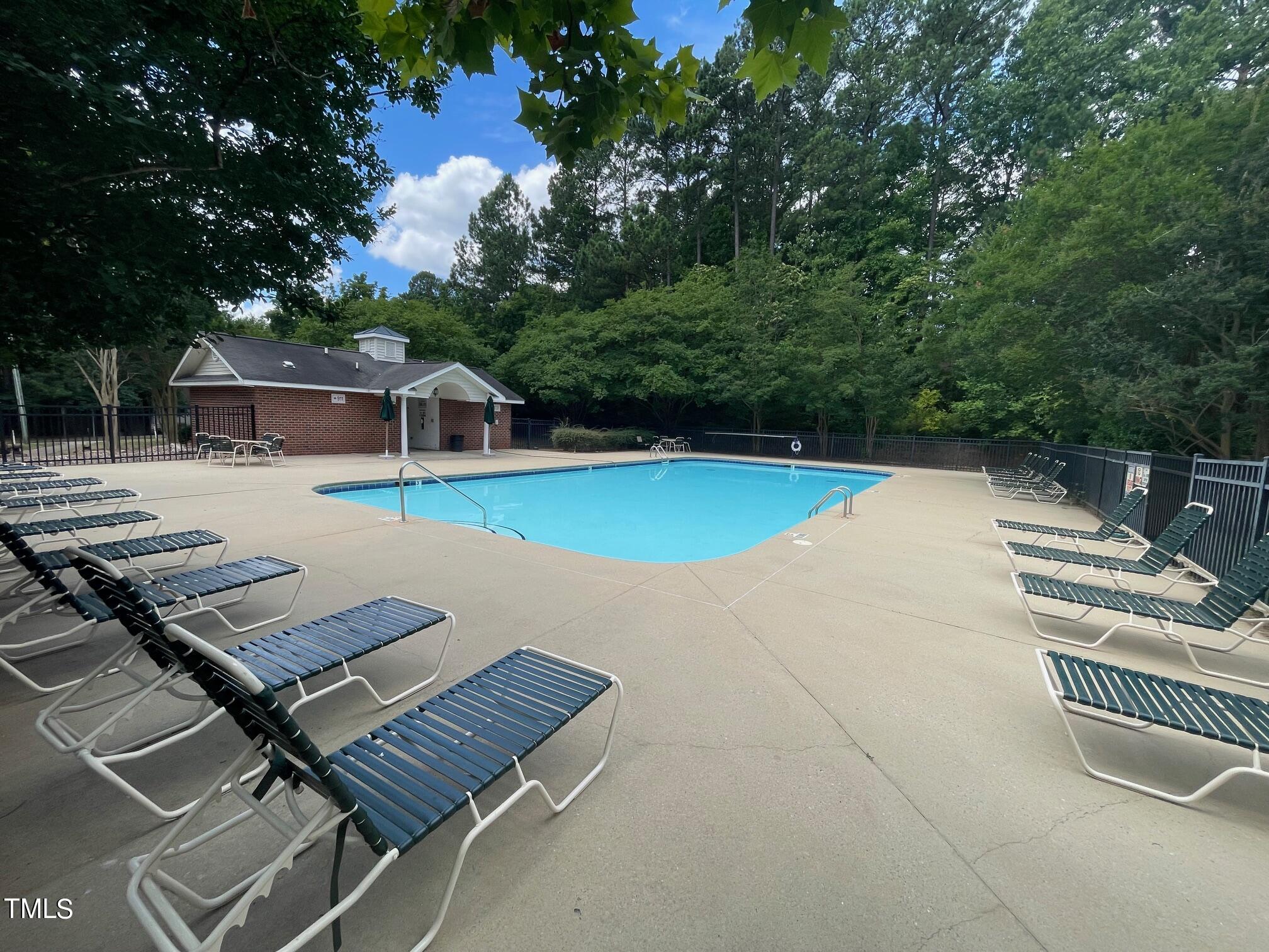 1900 Trailwood Heights Lane # 204