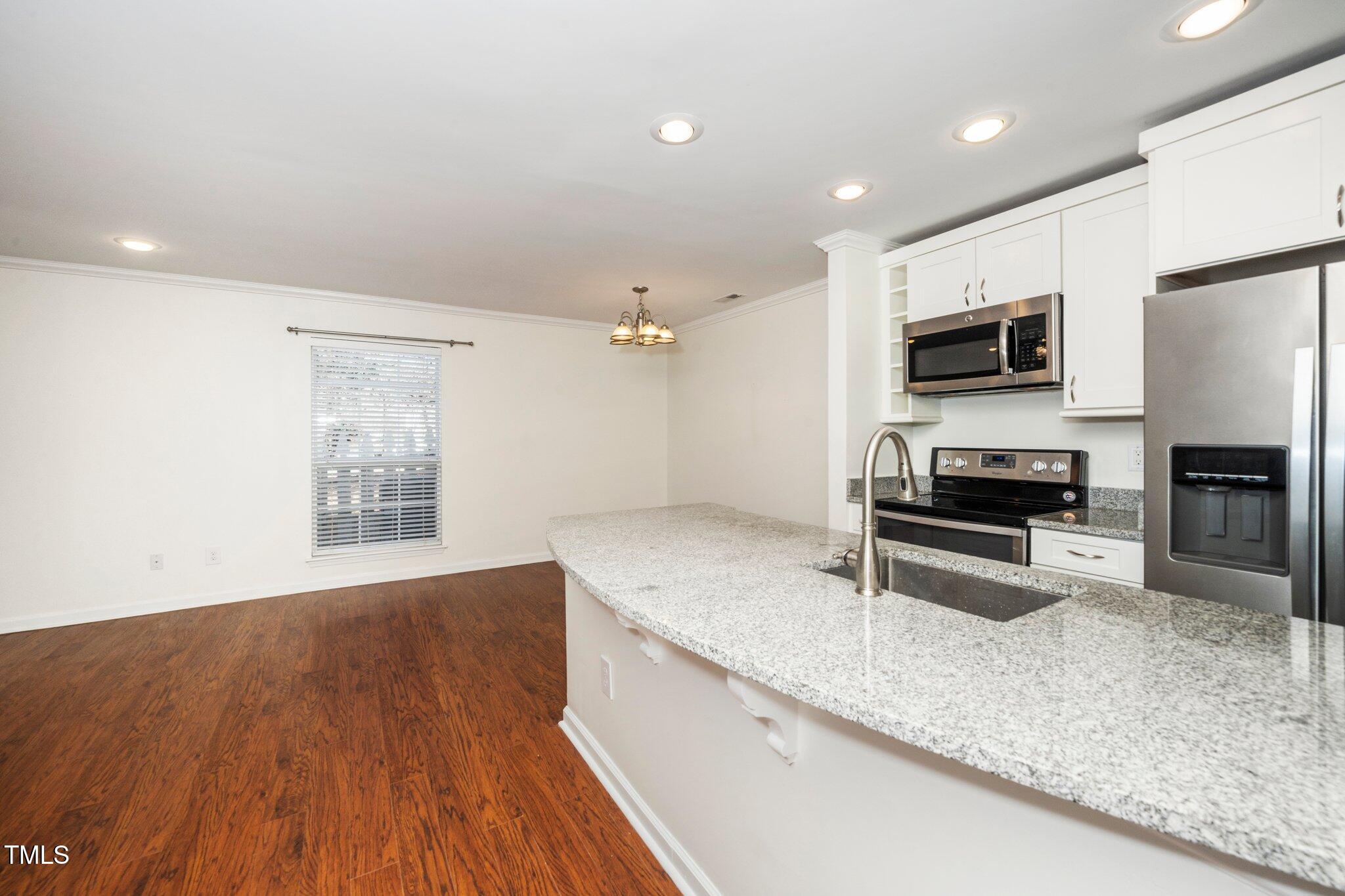 1004 Kingswood Drive # J