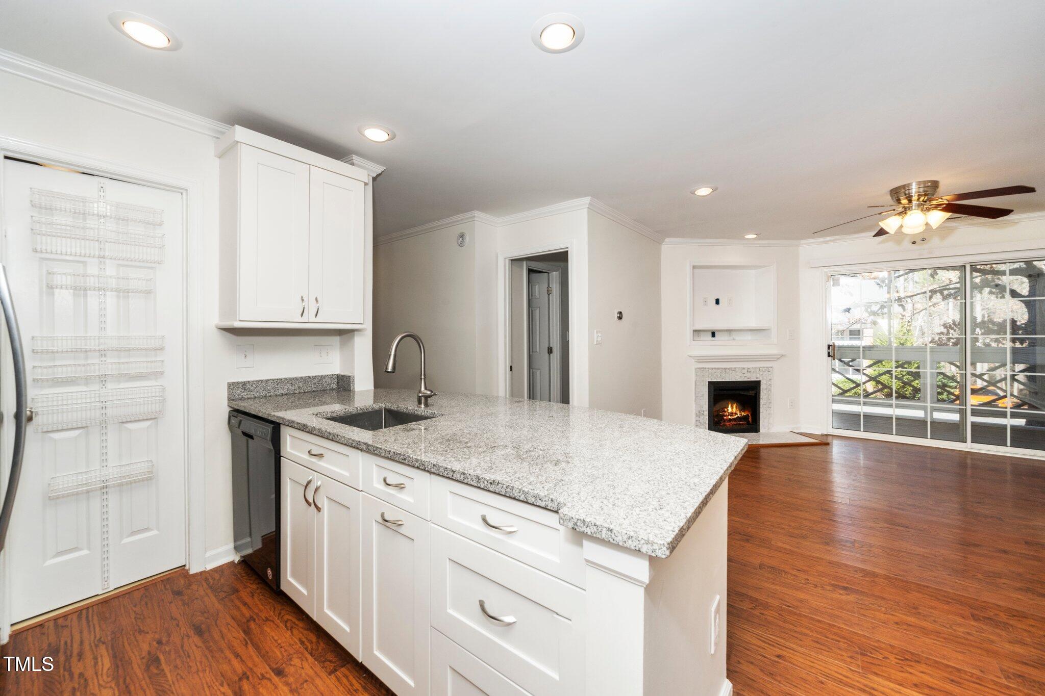 1004 Kingswood Drive # J