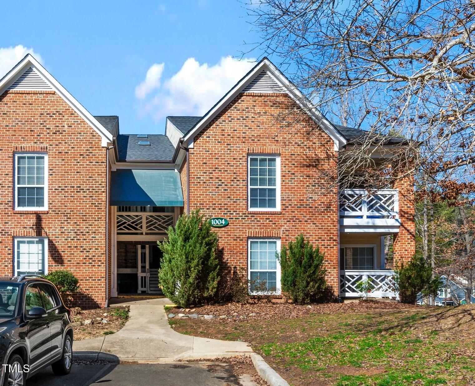 1004 Kingswood Drive # J