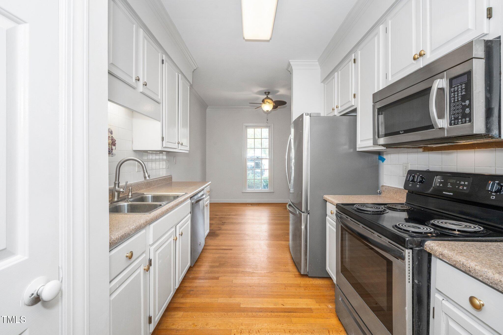 6000 Tenter Banks Square