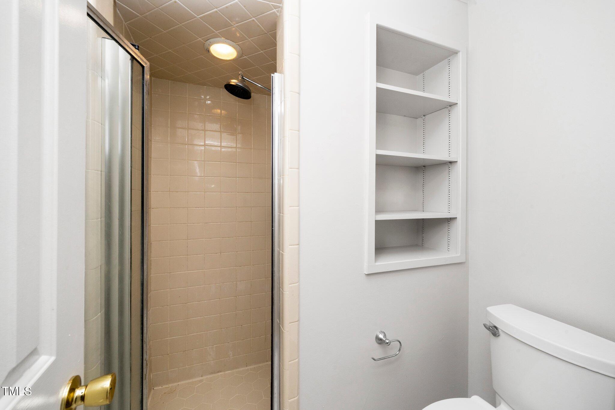 6000 Tenter Banks Square