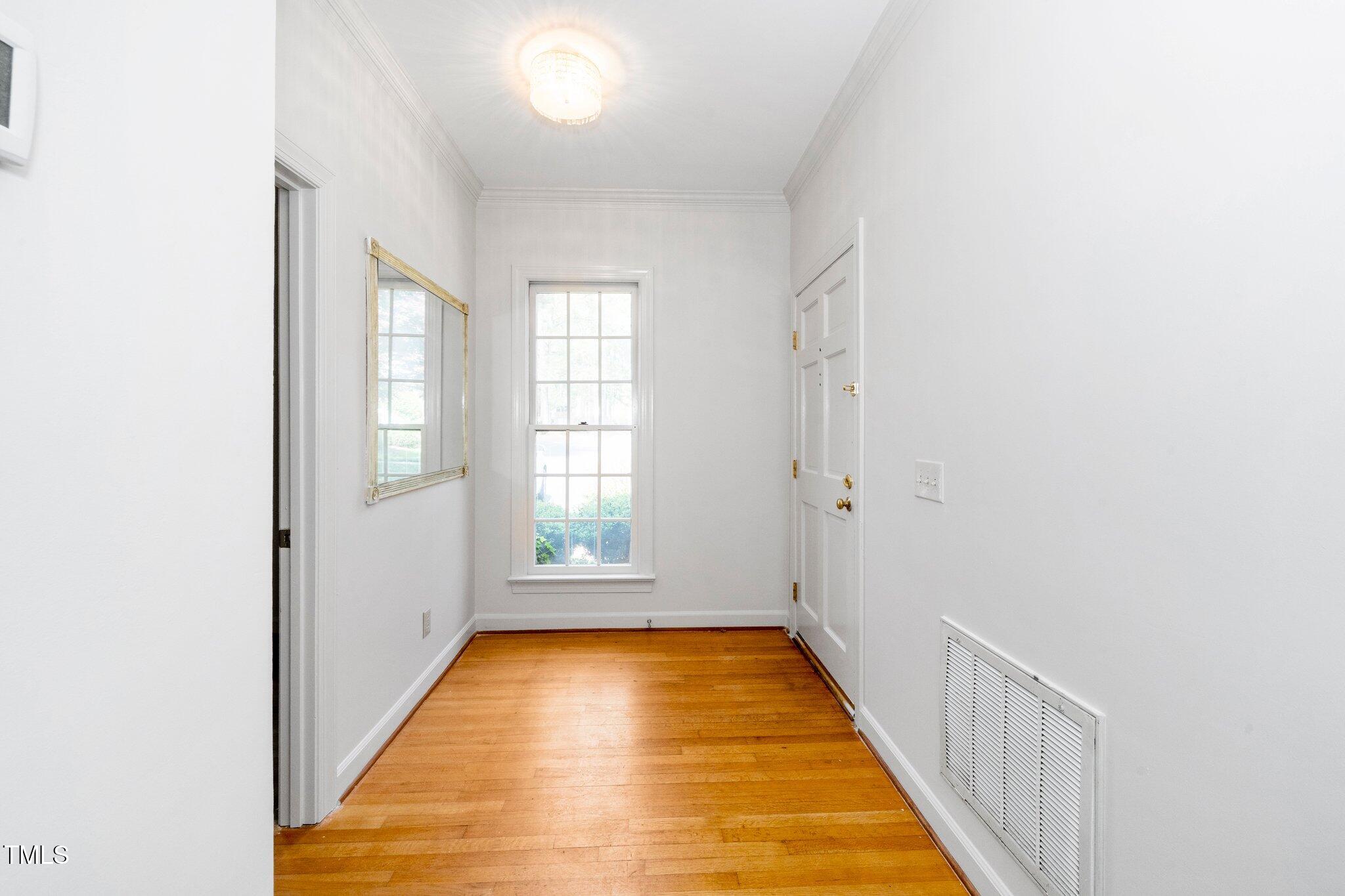 6000 Tenter Banks Square