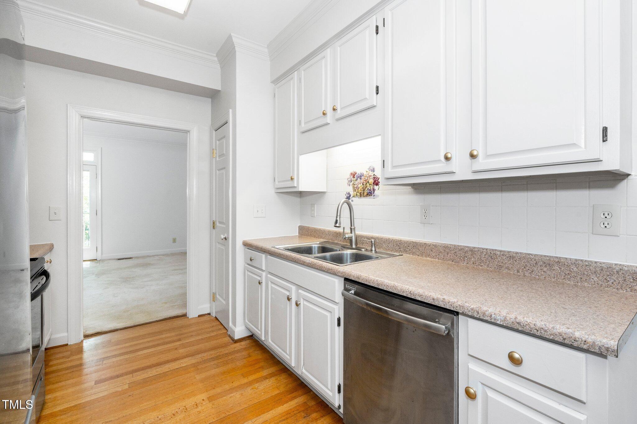 6000 Tenter Banks Square