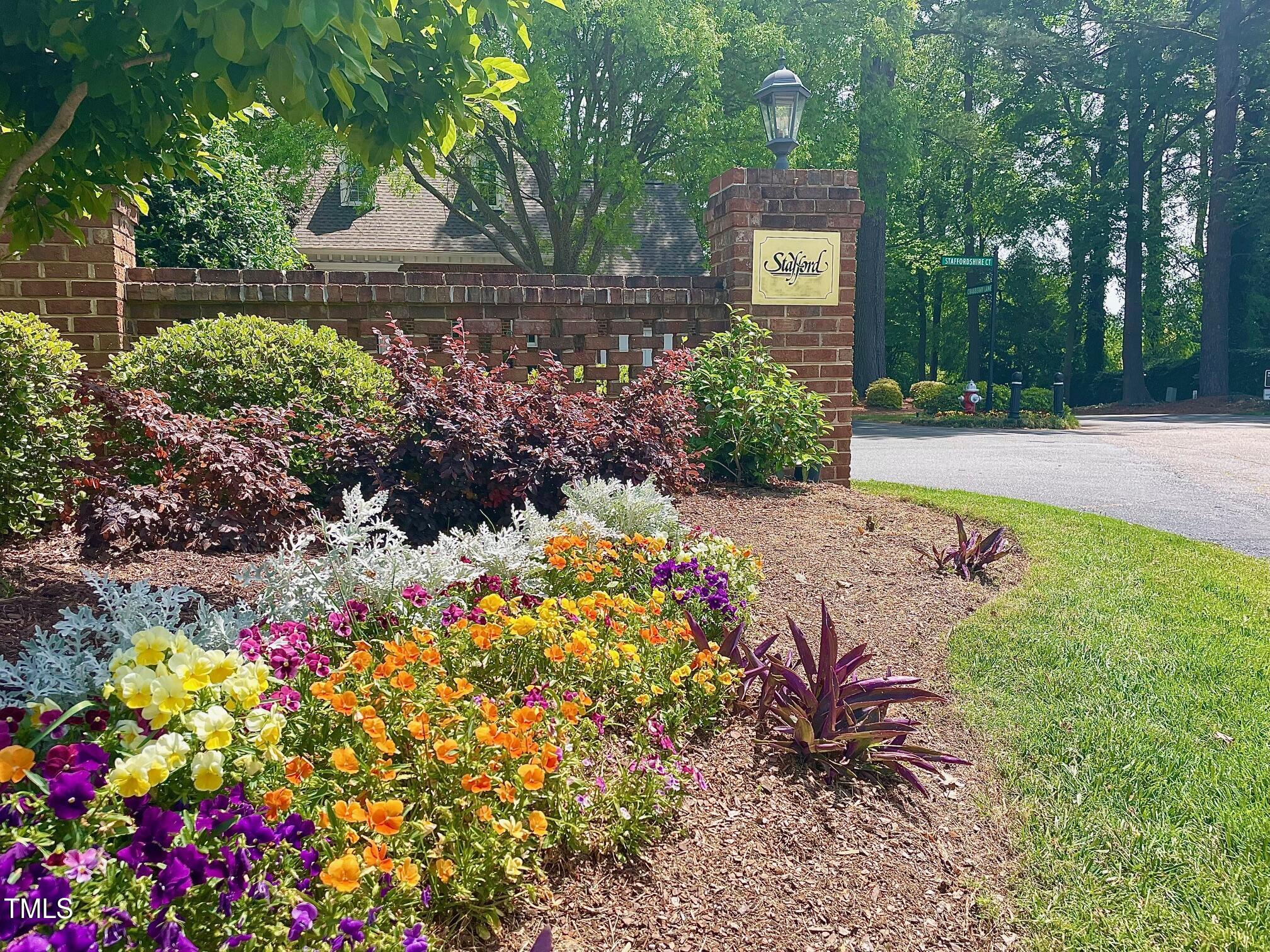 6000 Tenter Banks Square