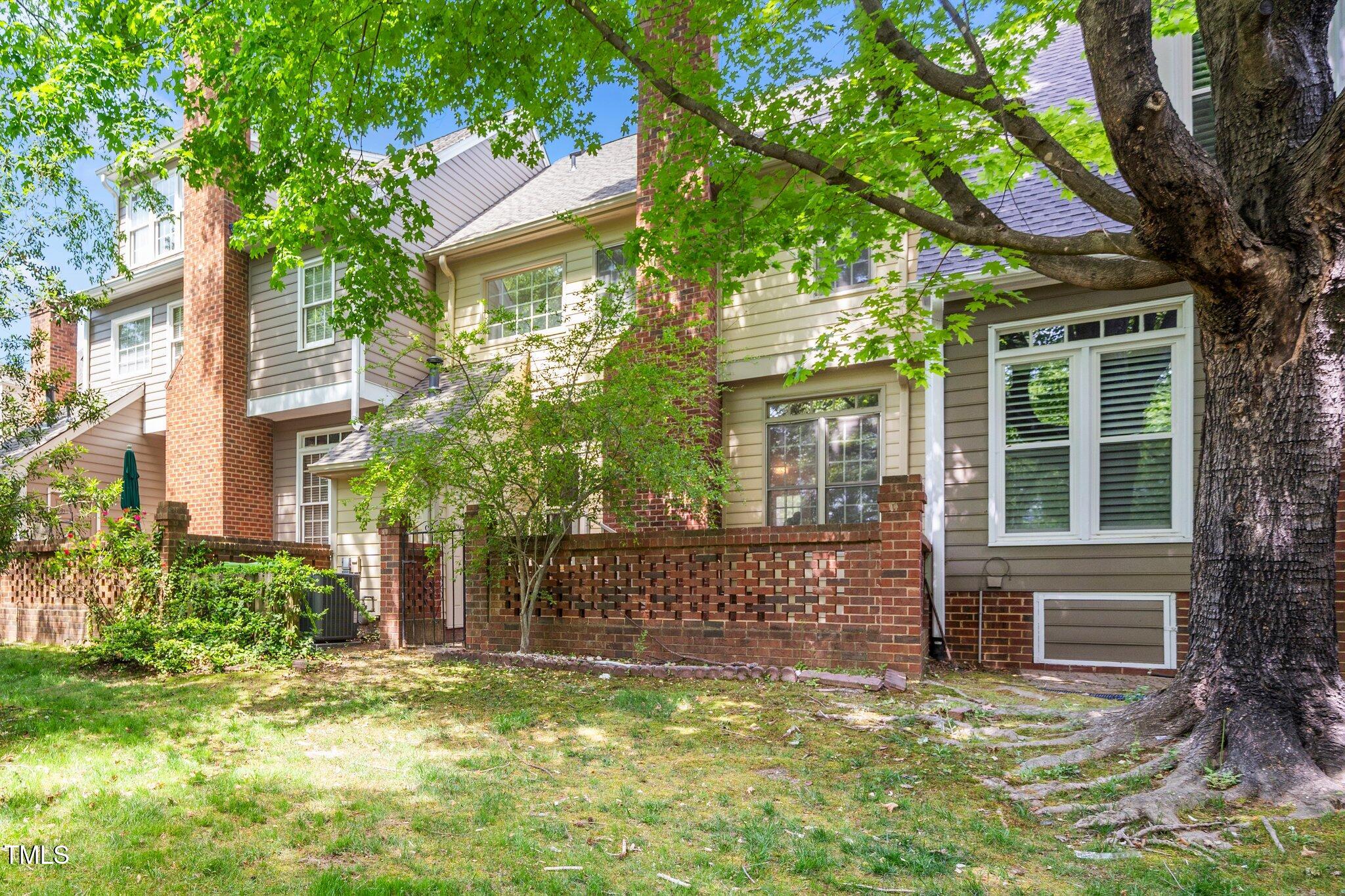 6000 Tenter Banks Square