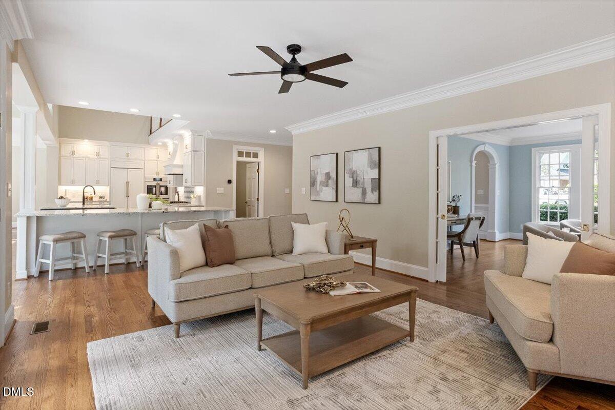 1921 Torrey Pines Place
