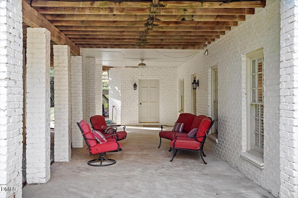 1921 Torrey Pines Place