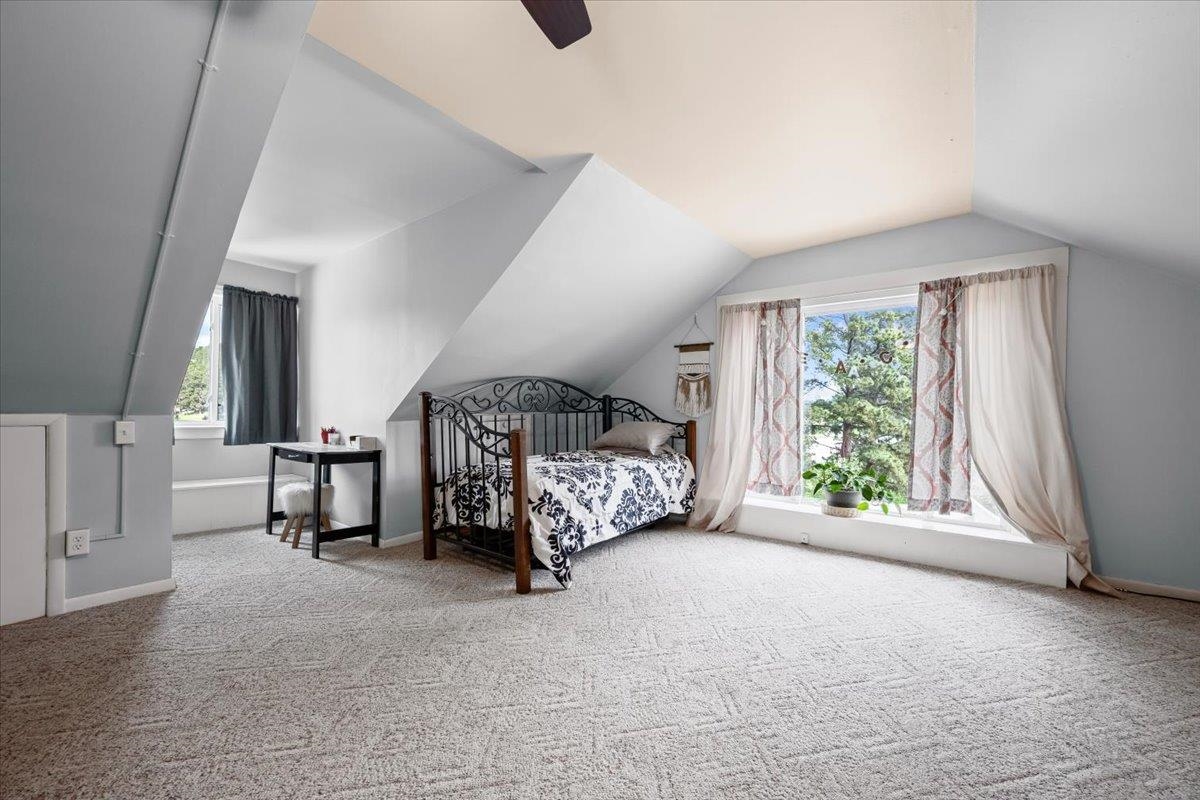 824 W McClellan Street