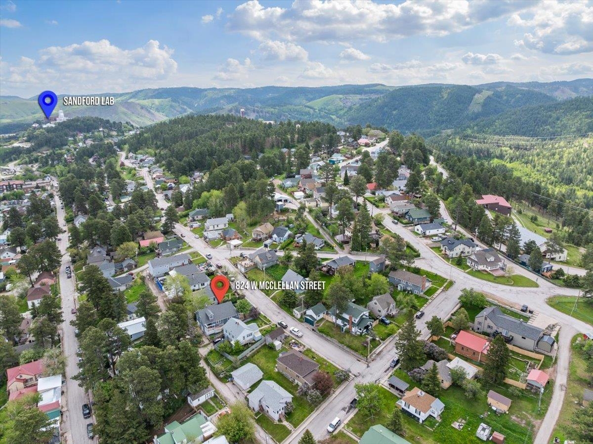 824 W McClellan Street