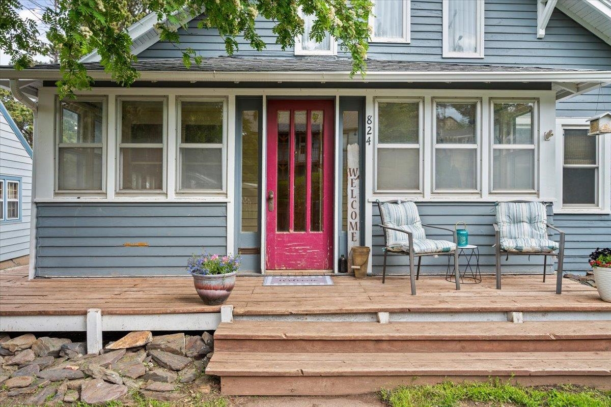 824 W McClellan Street