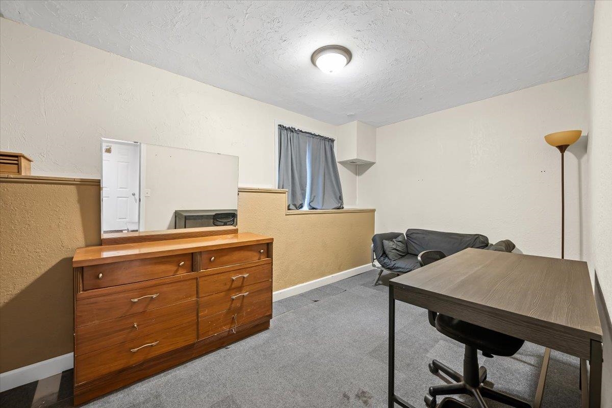 824 W McClellan Street