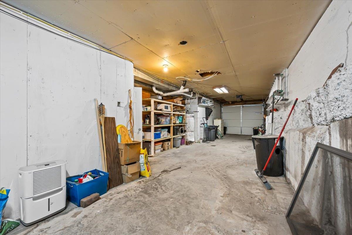 824 W McClellan Street