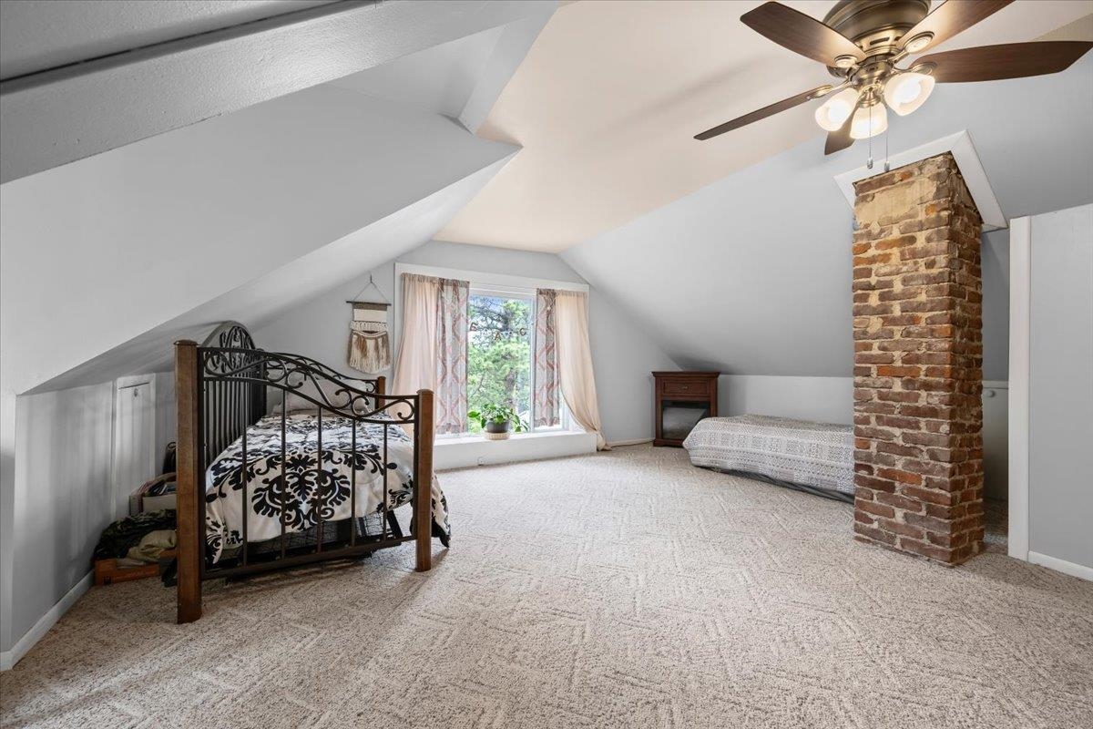 824 W McClellan Street