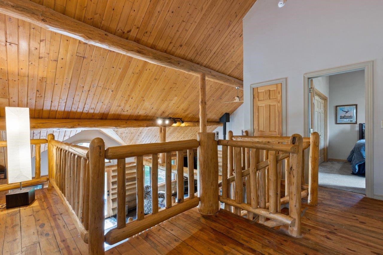 5020 Lazy Horse Lane