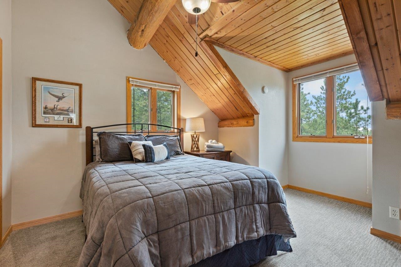 5020 Lazy Horse Lane