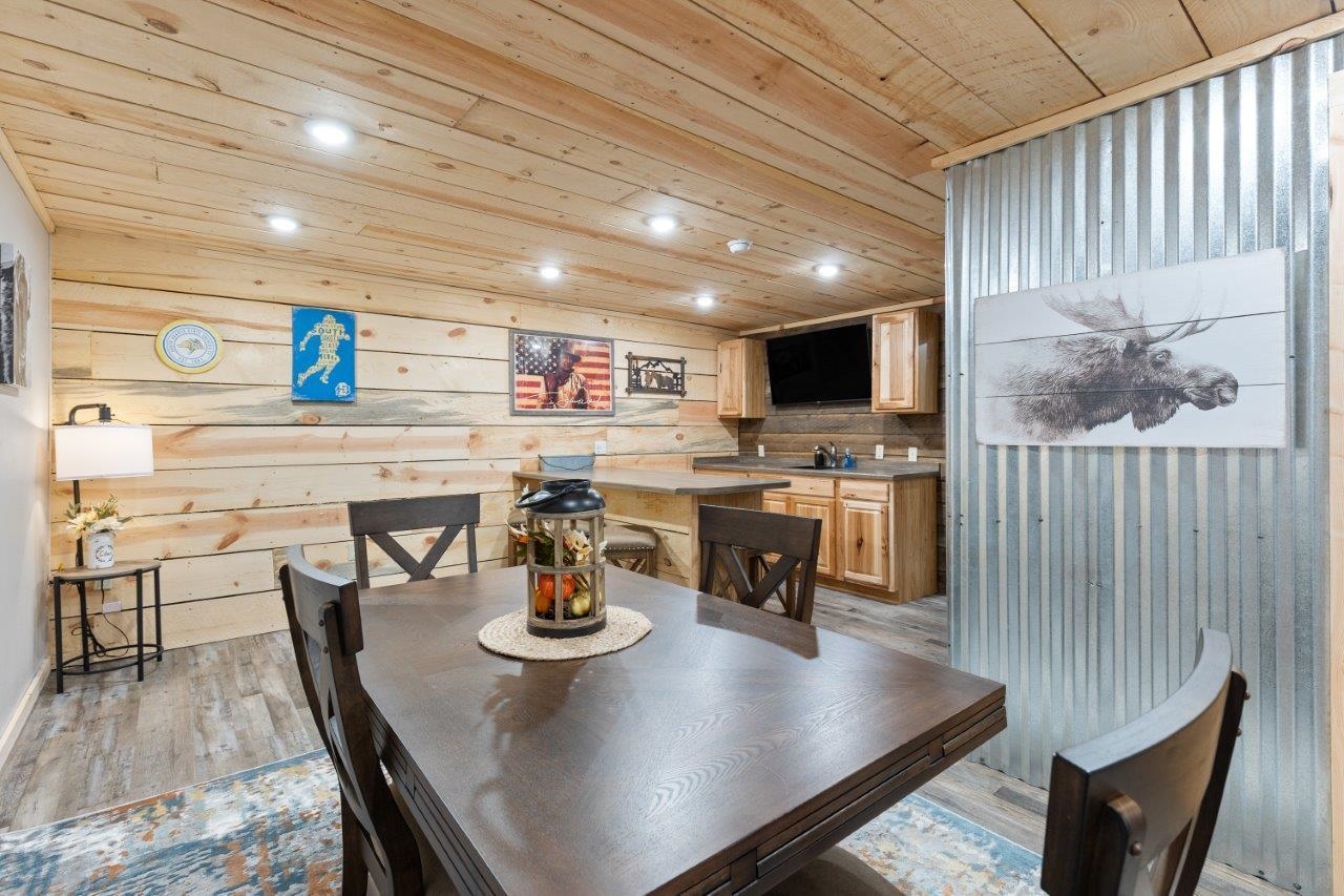5020 Lazy Horse Lane
