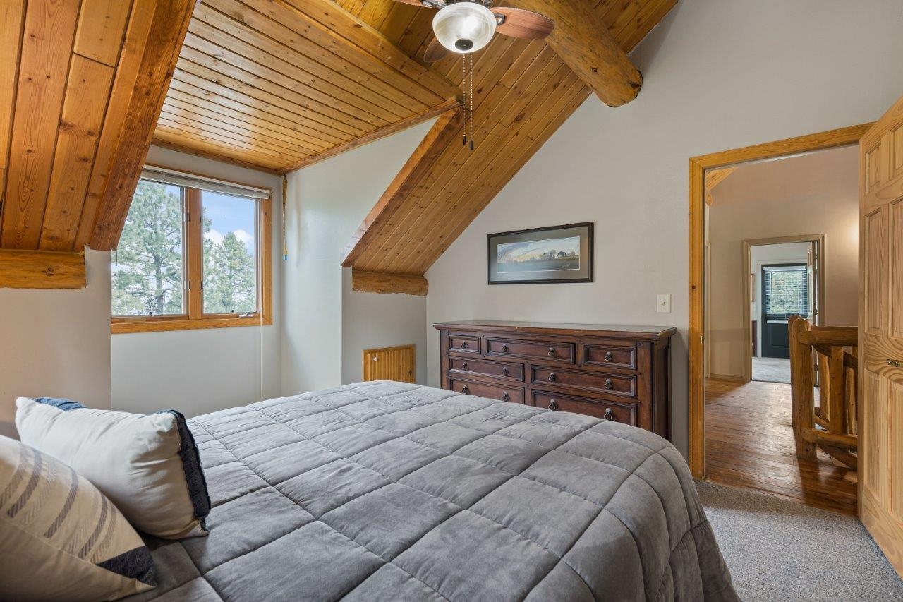 5020 Lazy Horse Lane