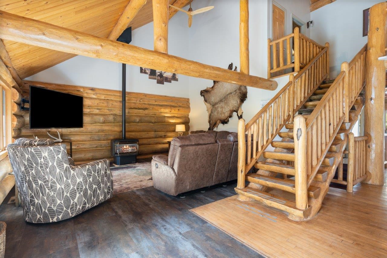 5020 Lazy Horse Lane