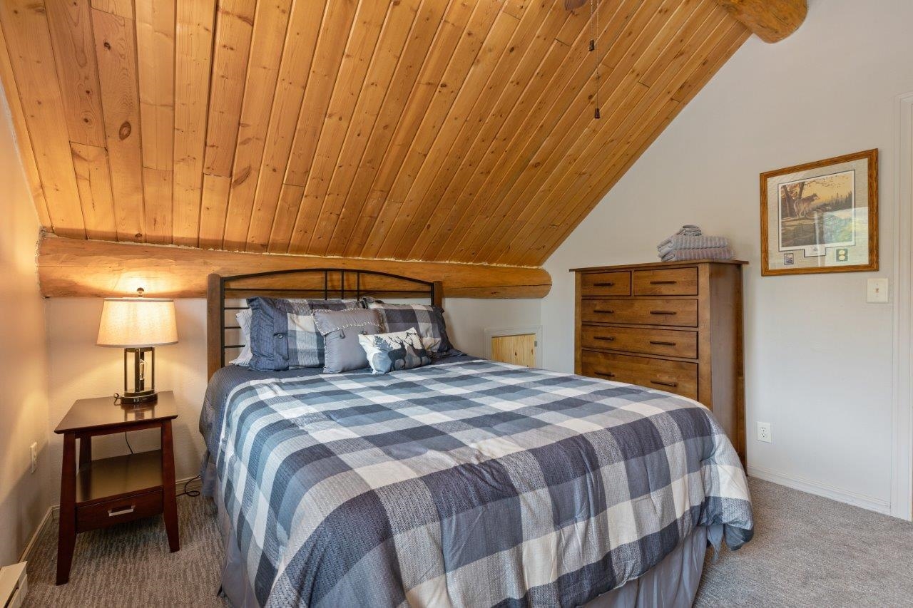 5020 Lazy Horse Lane