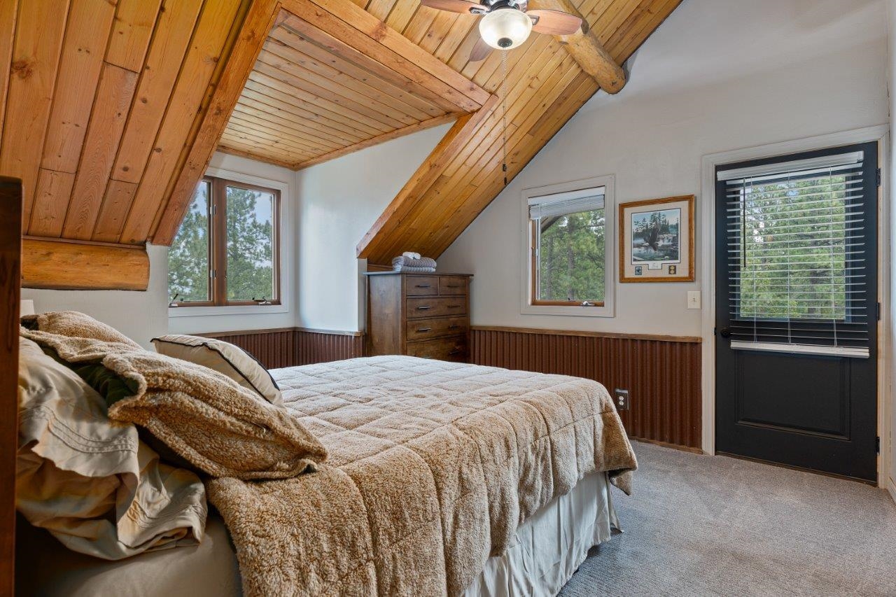 5020 Lazy Horse Lane