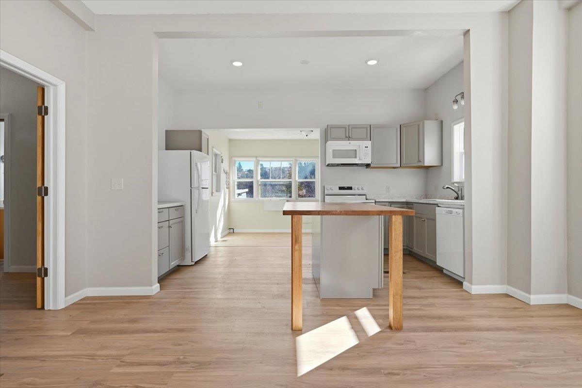8 Parkdale Avenue