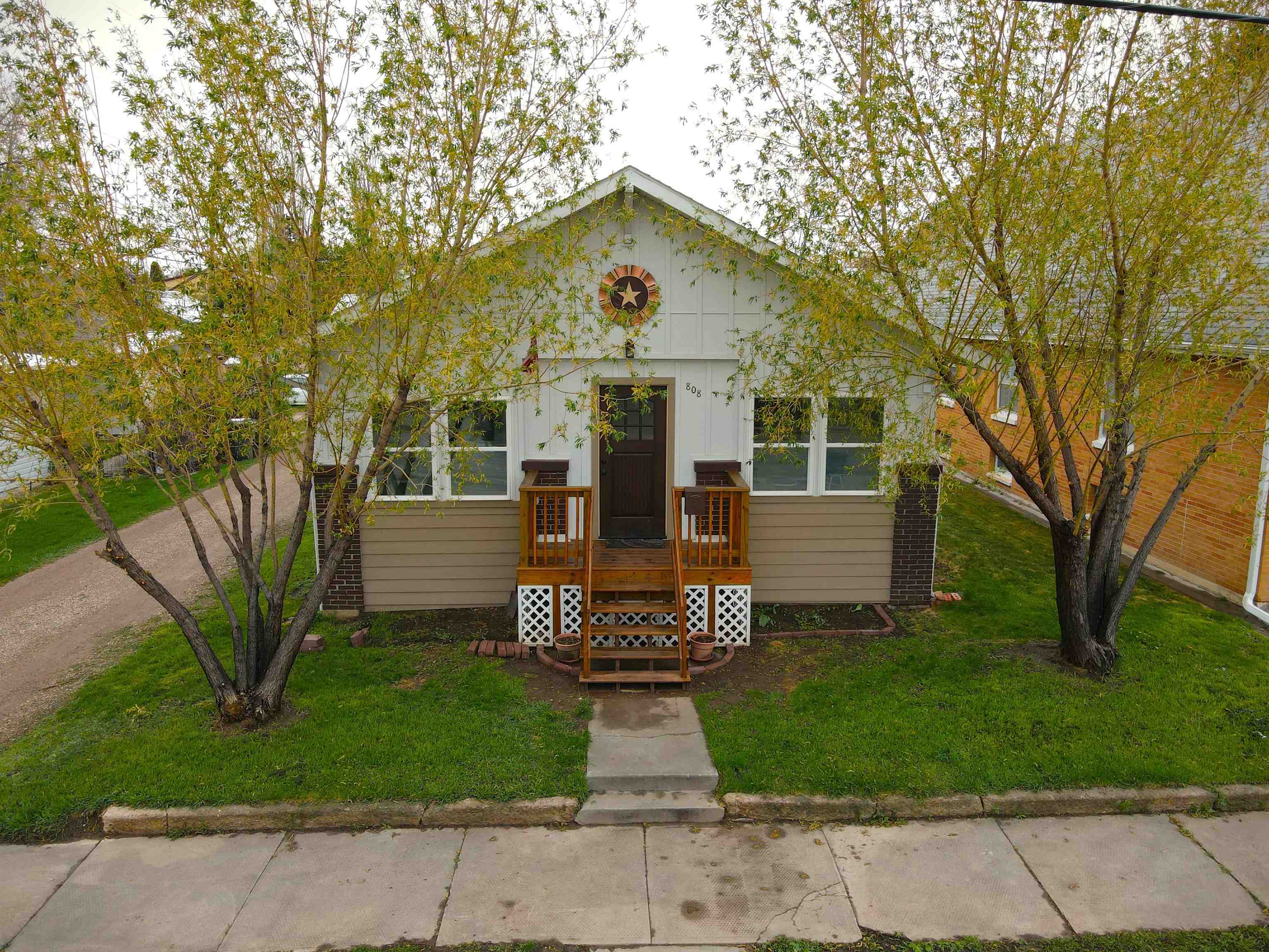 808 Harding Street