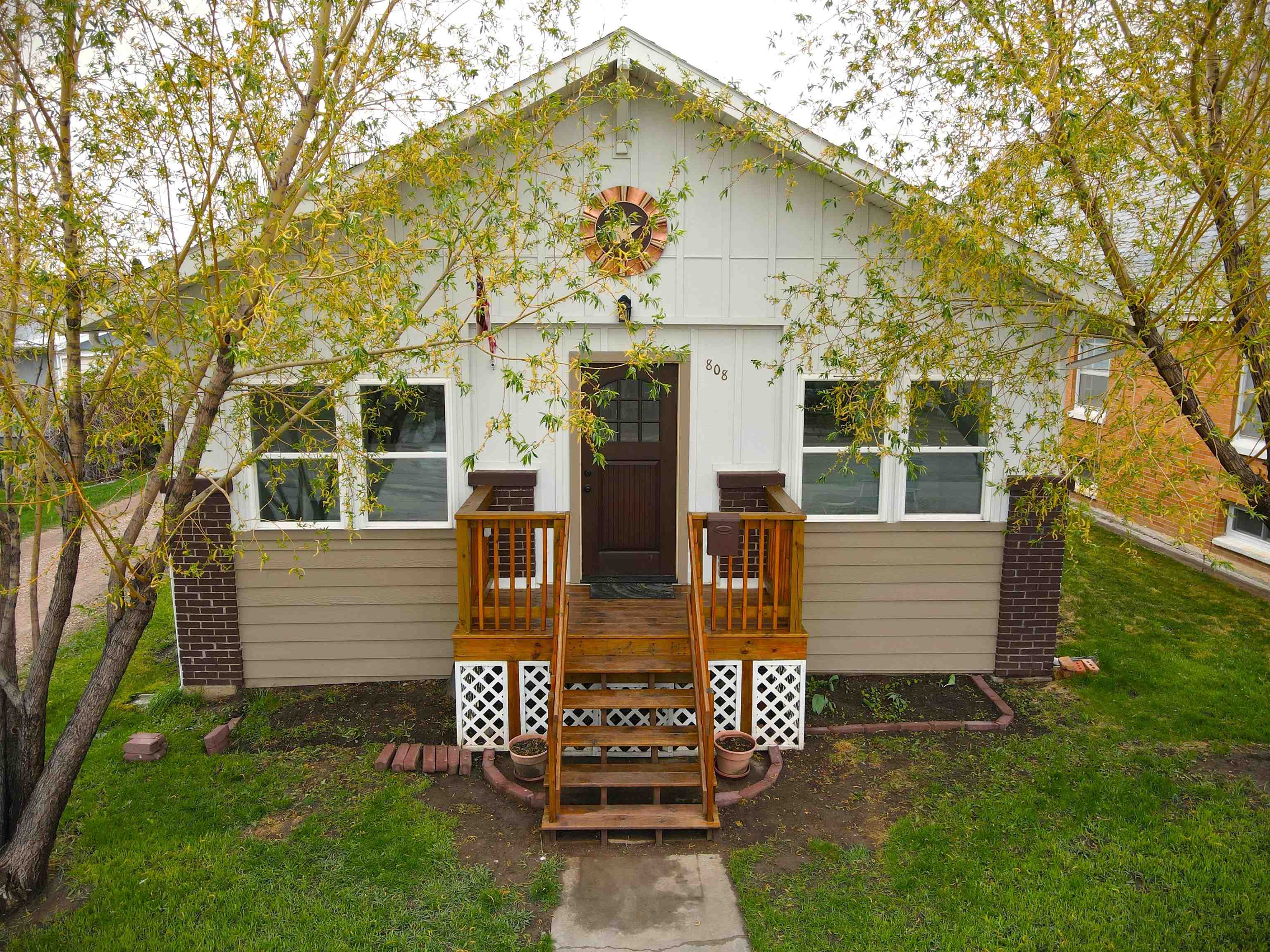 808 Harding Street