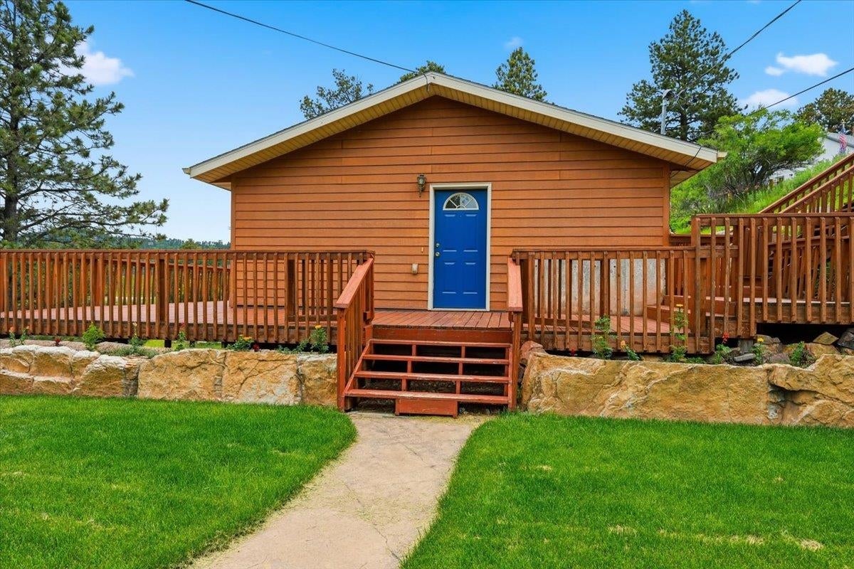 736 Pavilion Street