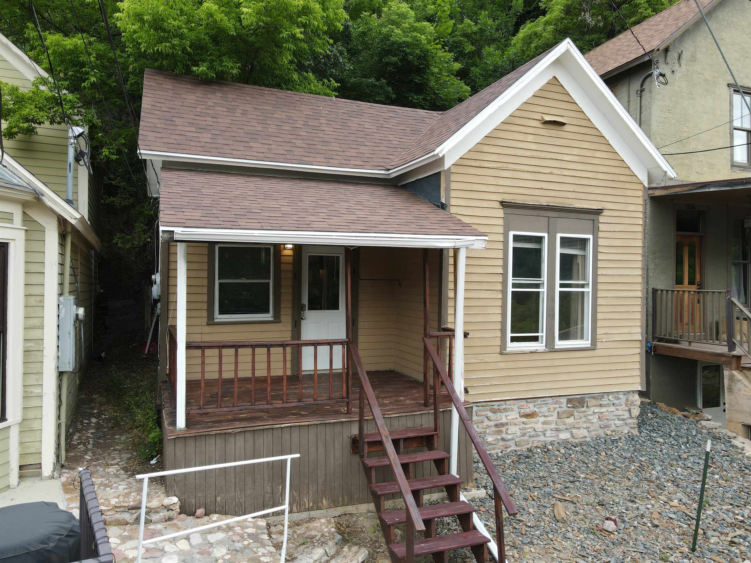 318 Williams Street