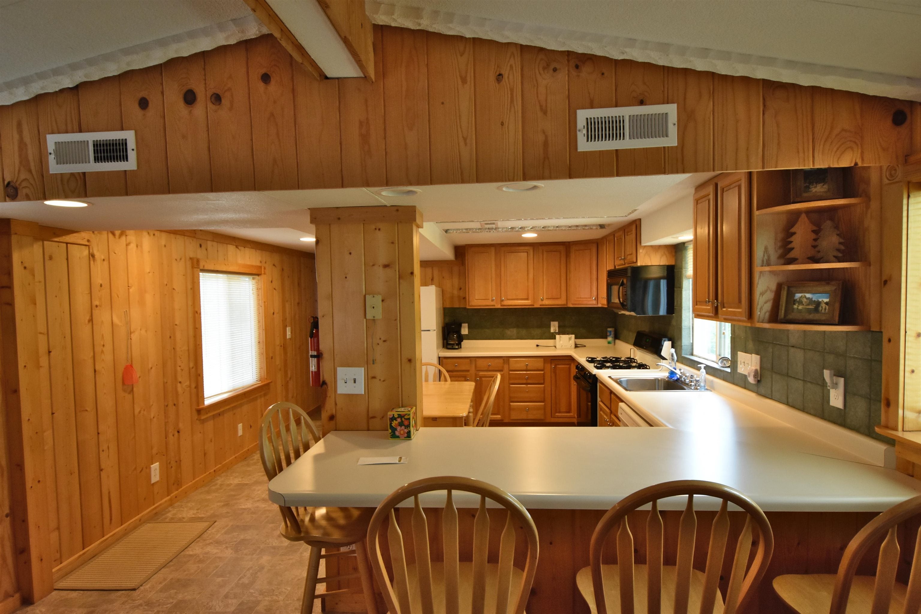 12718 Troxell Ln