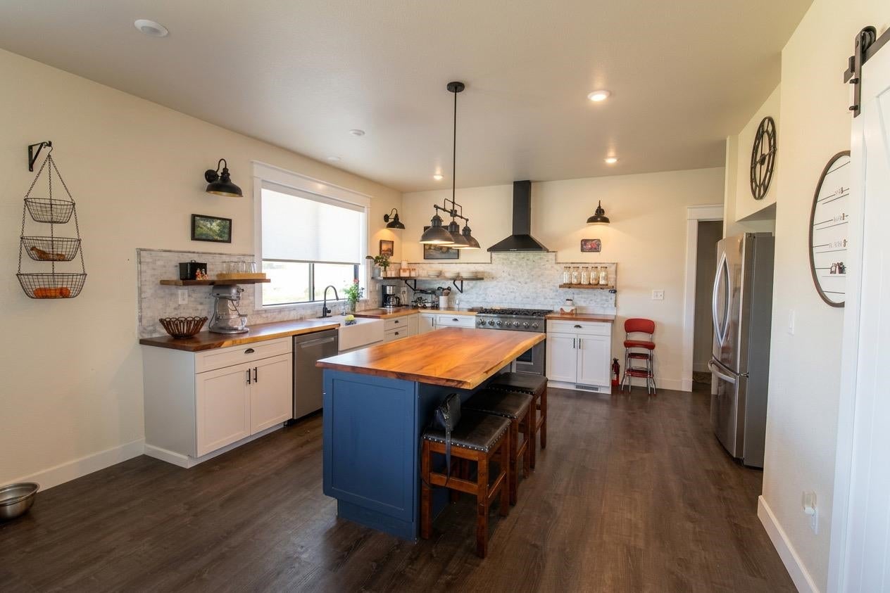 10247 Buena Vista Lane