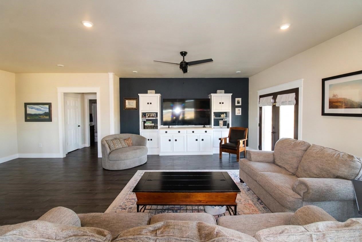 10247 Buena Vista Lane