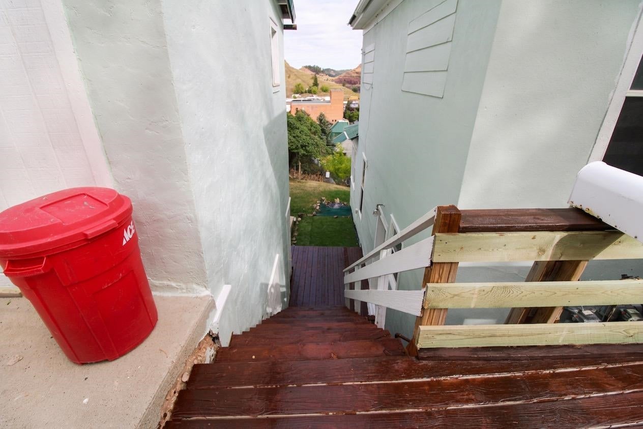 312 W McClellan Street