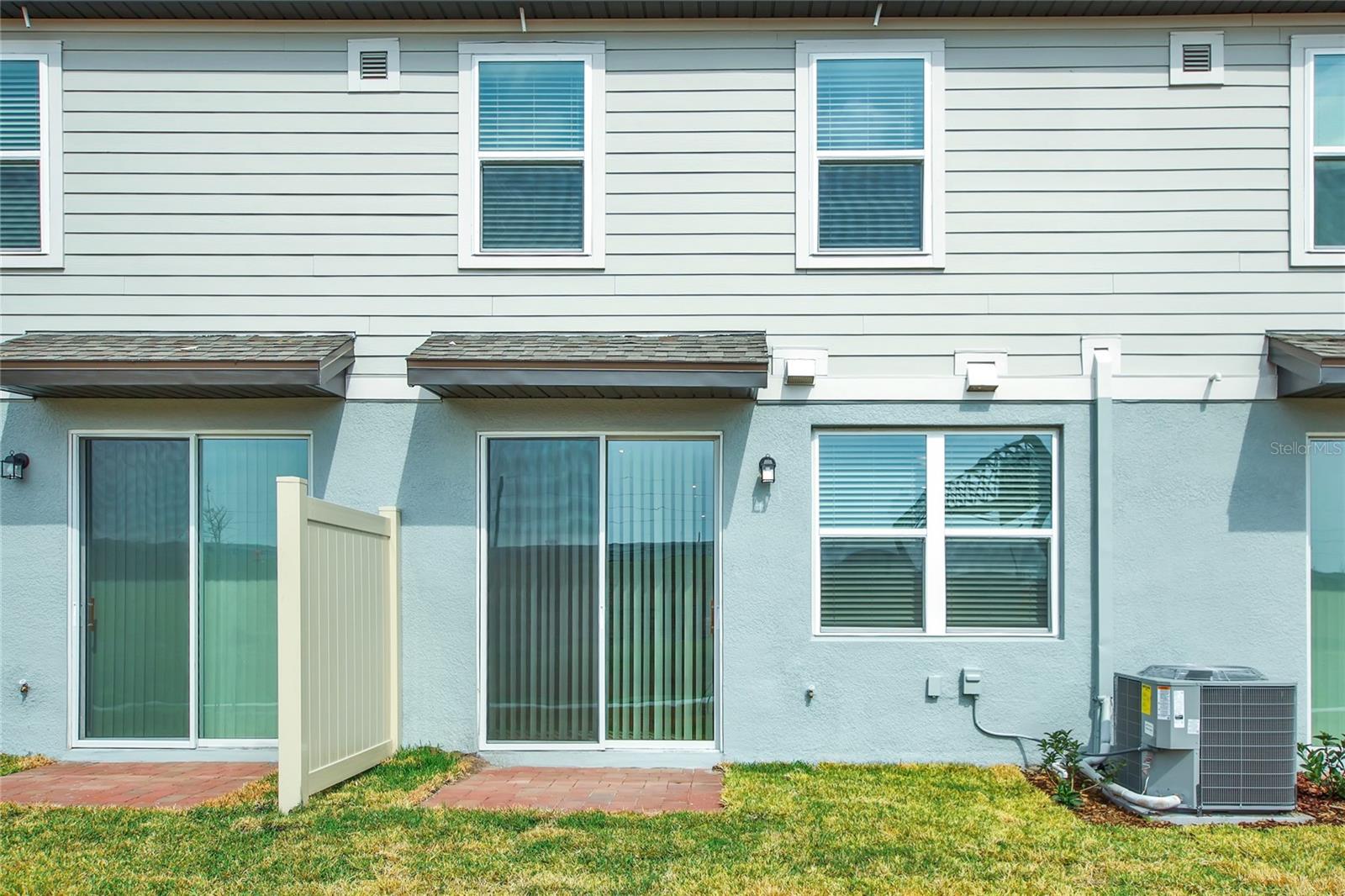 2090 CRAPE JASMINE LN