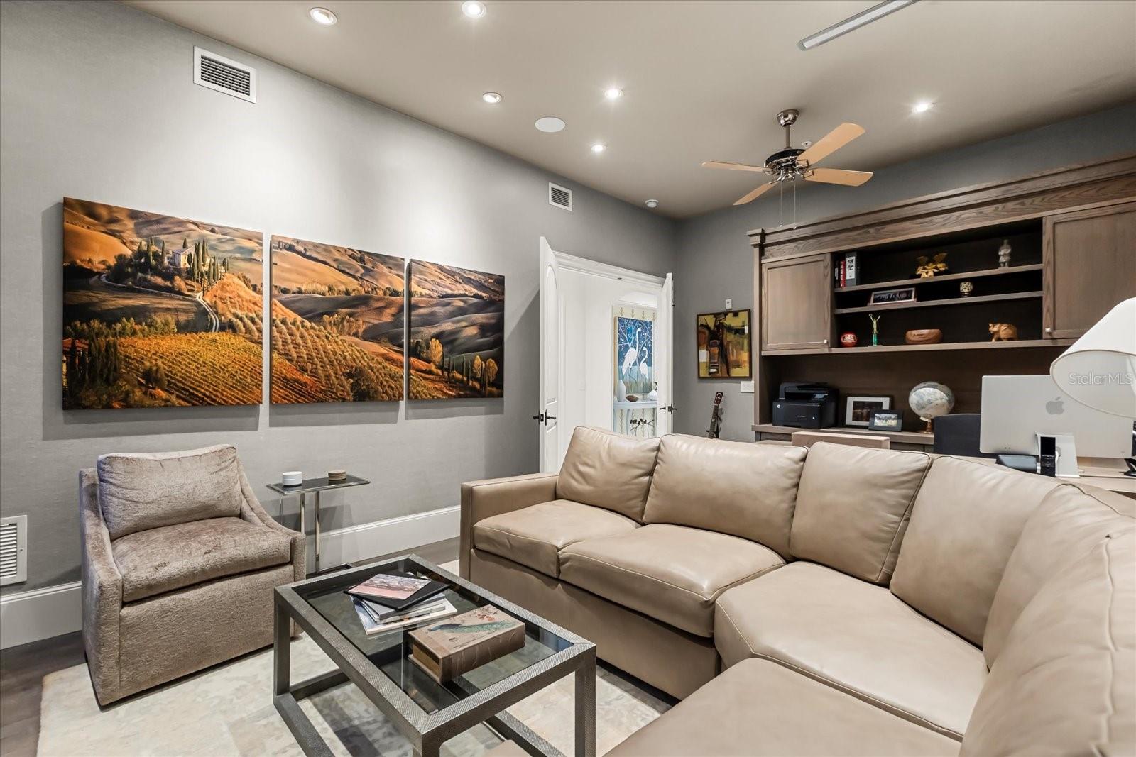 315 E NEW ENGLAND AVE #30