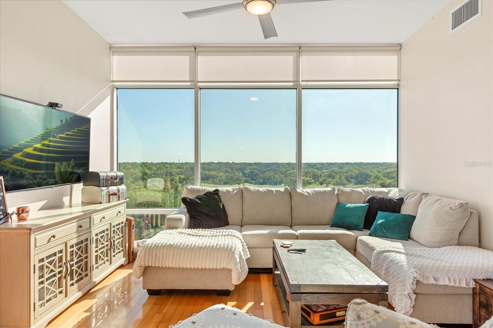 101 S EOLA DR #902