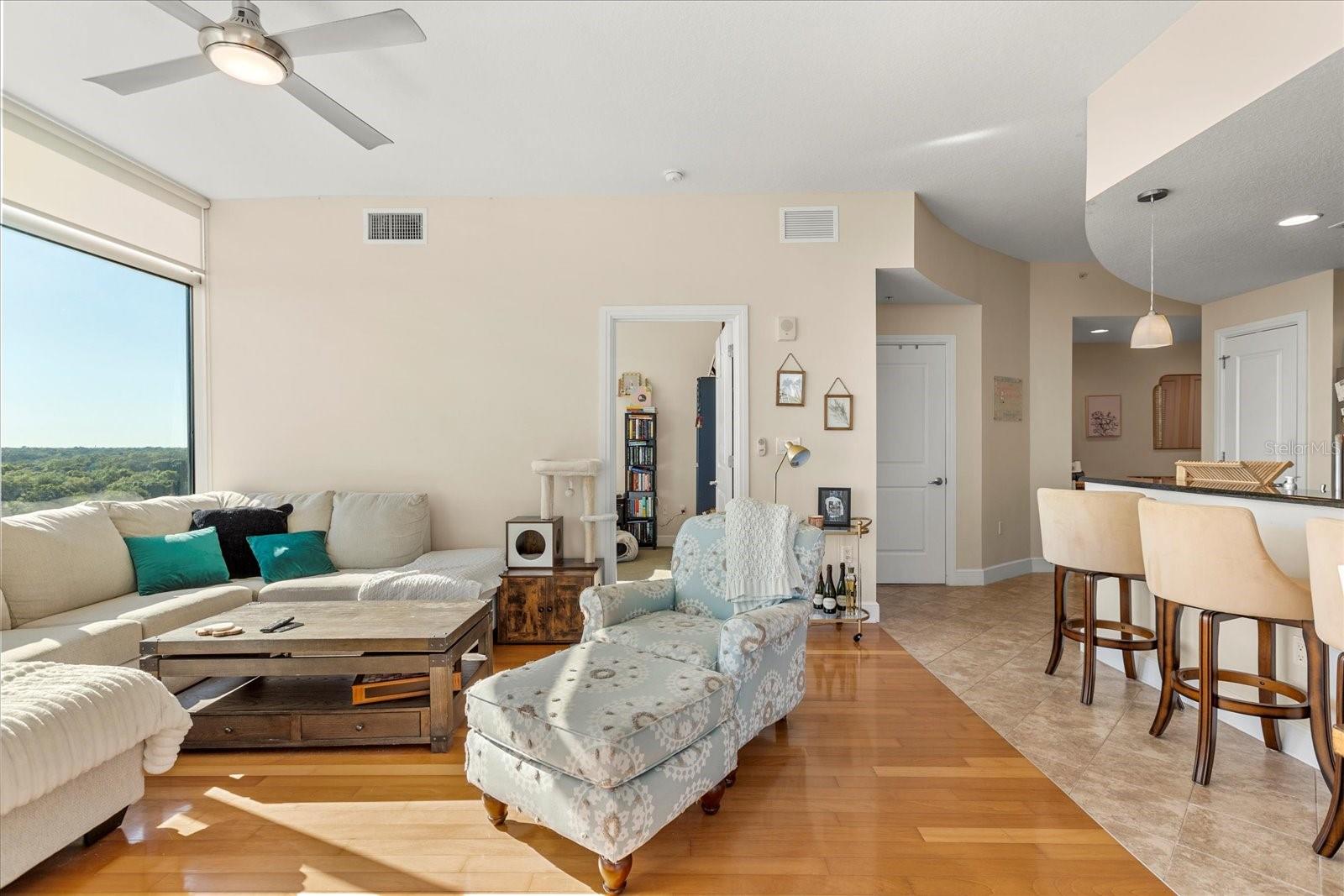 101 S EOLA DR #902