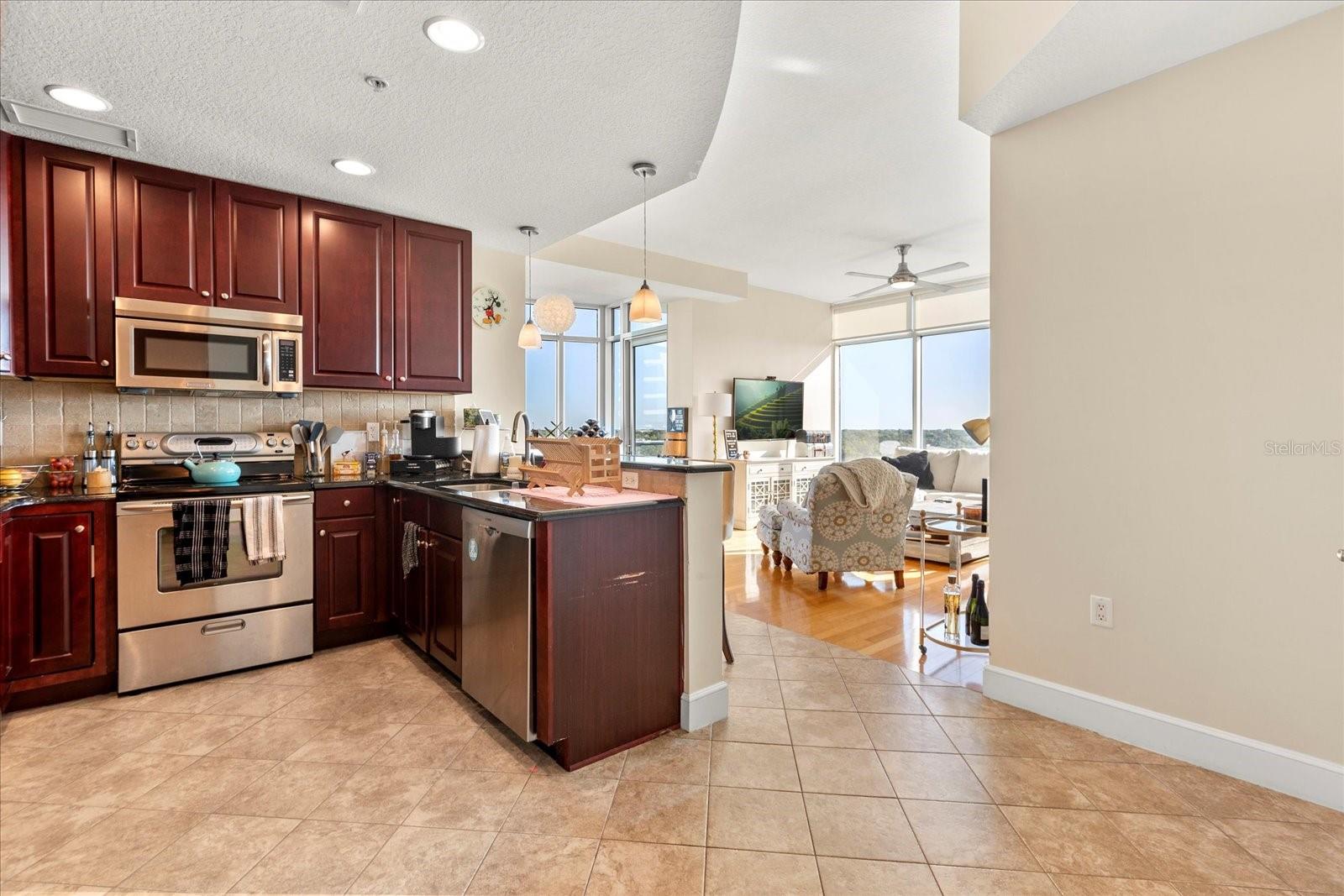 101 S EOLA DR #902