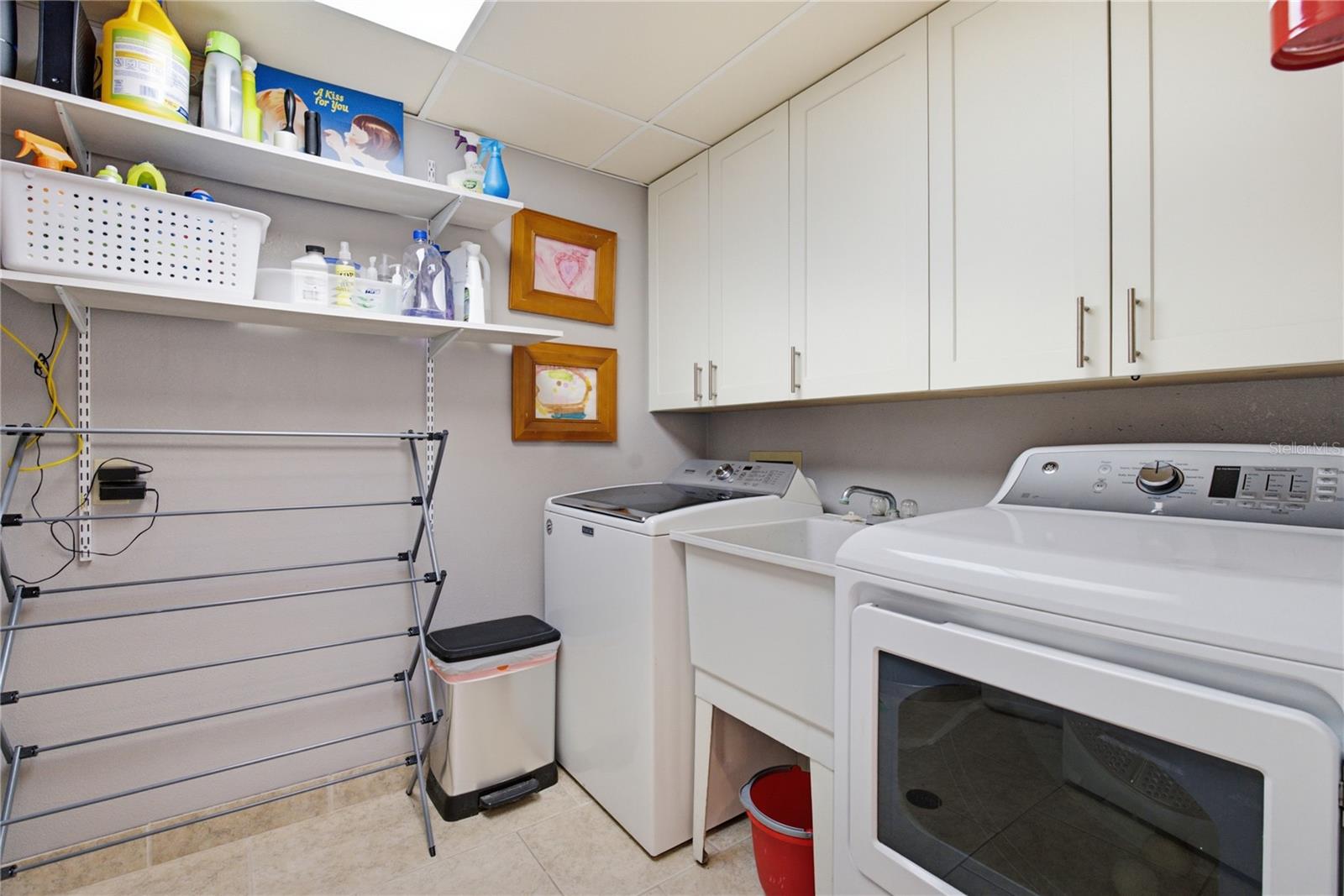 242 ANNALISA PL