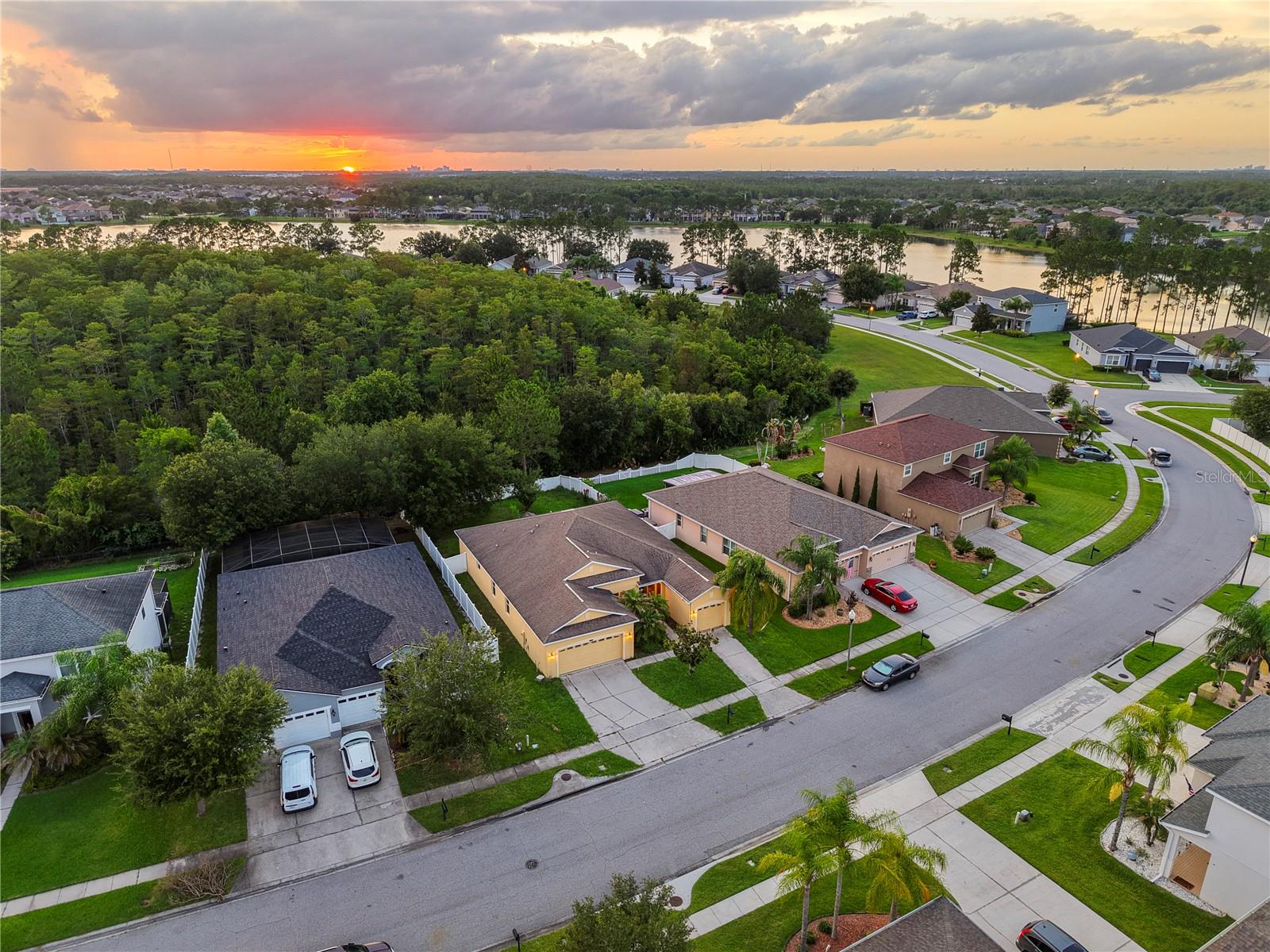 2336 CROSSTON CIR