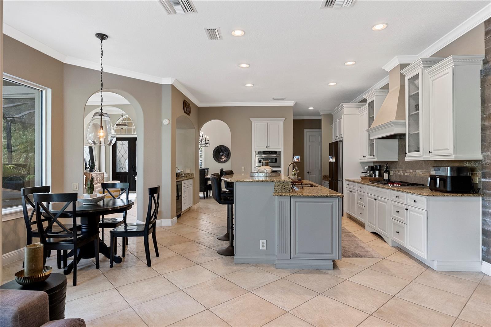 9626 HATTON CIR