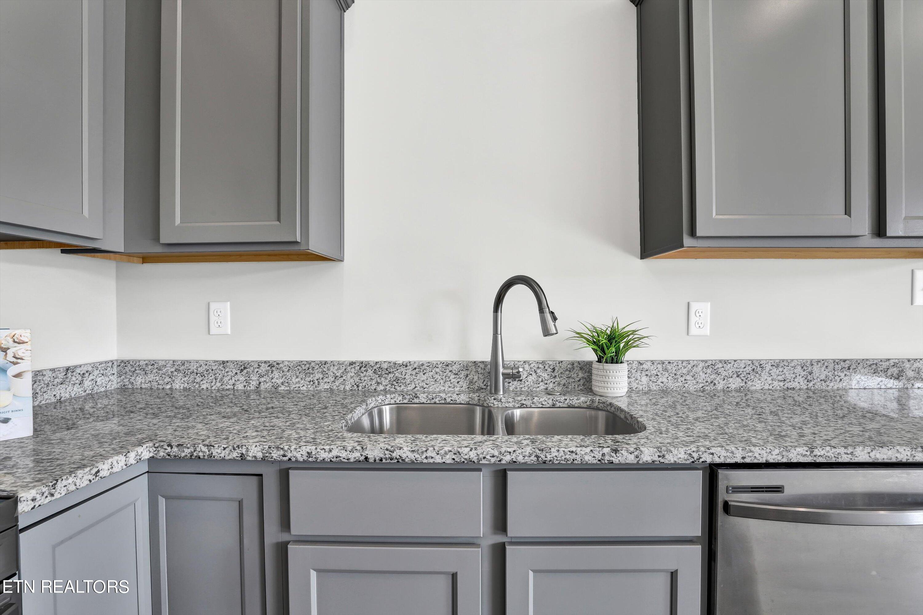 4878 Ancient Glacier Lane