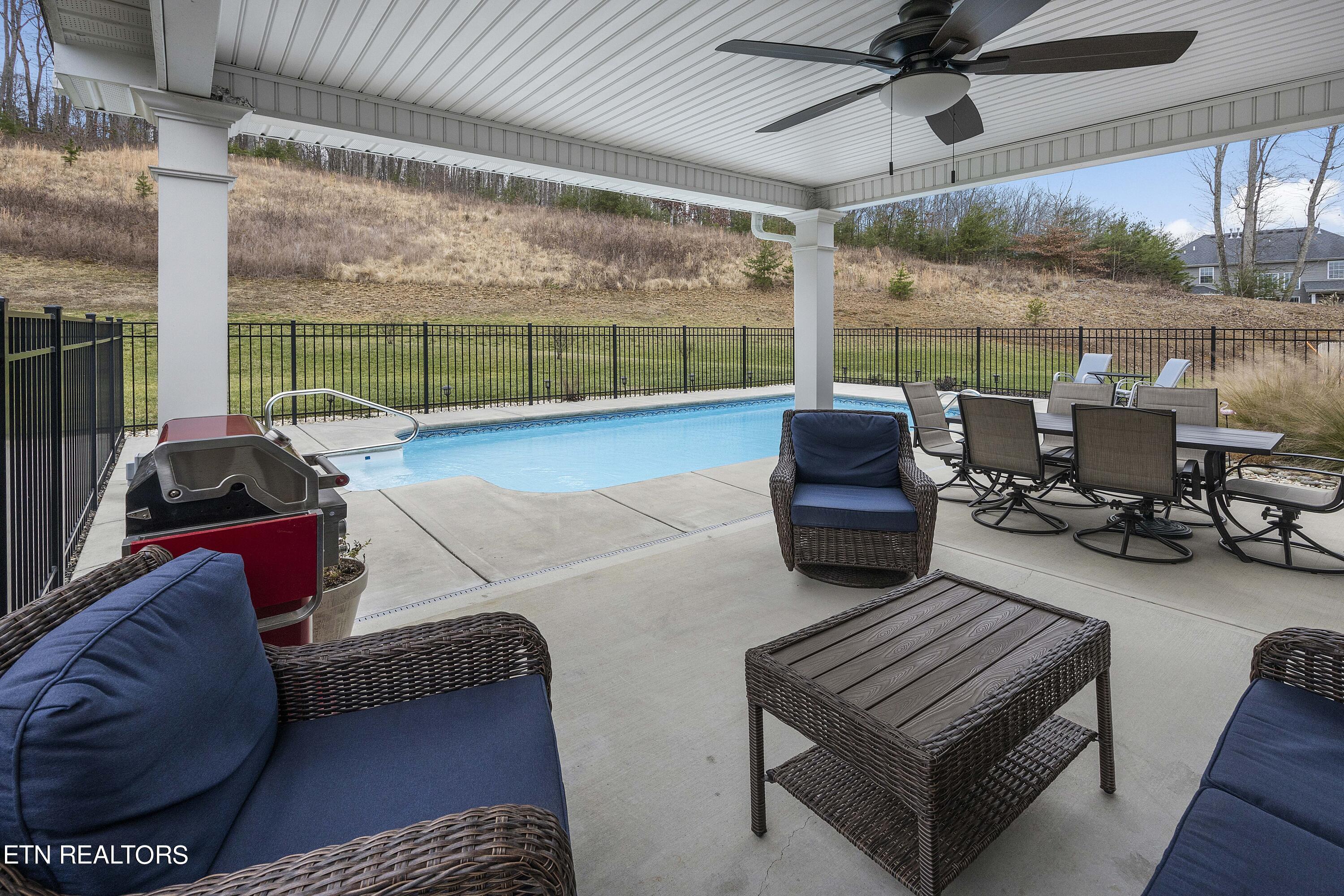 1849 Glen Shady Blvd