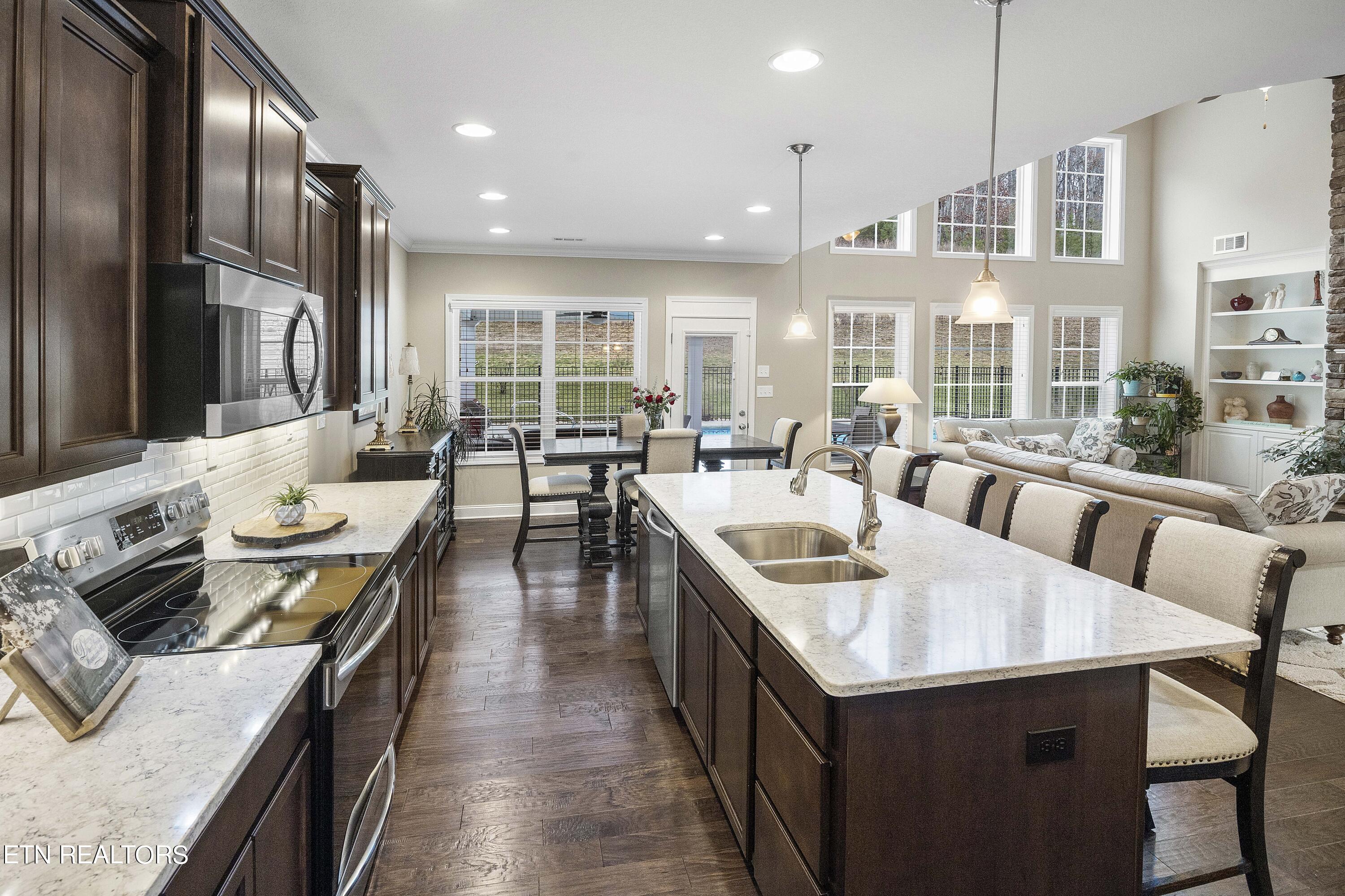 1849 Glen Shady Blvd