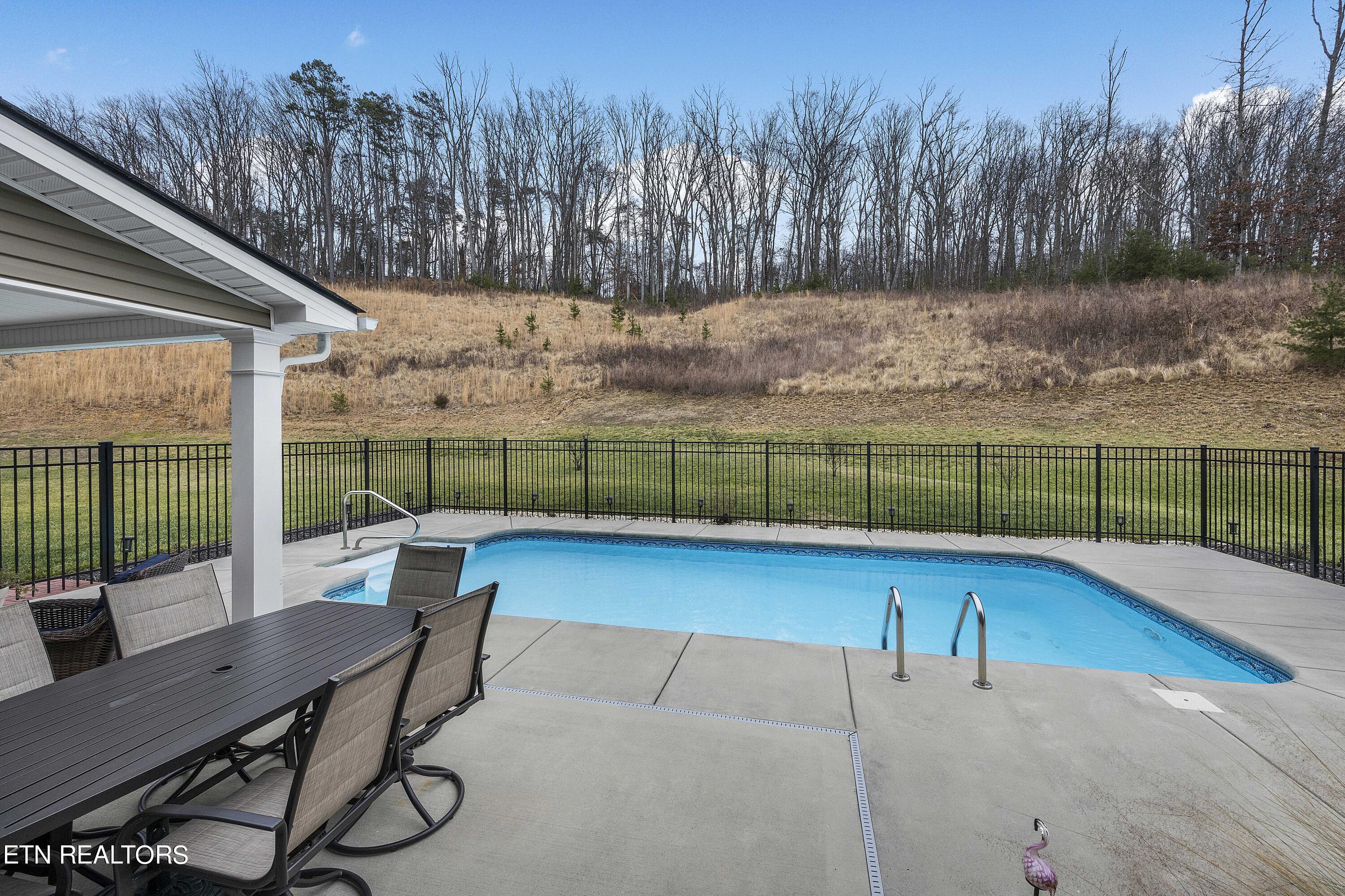 1849 Glen Shady Blvd