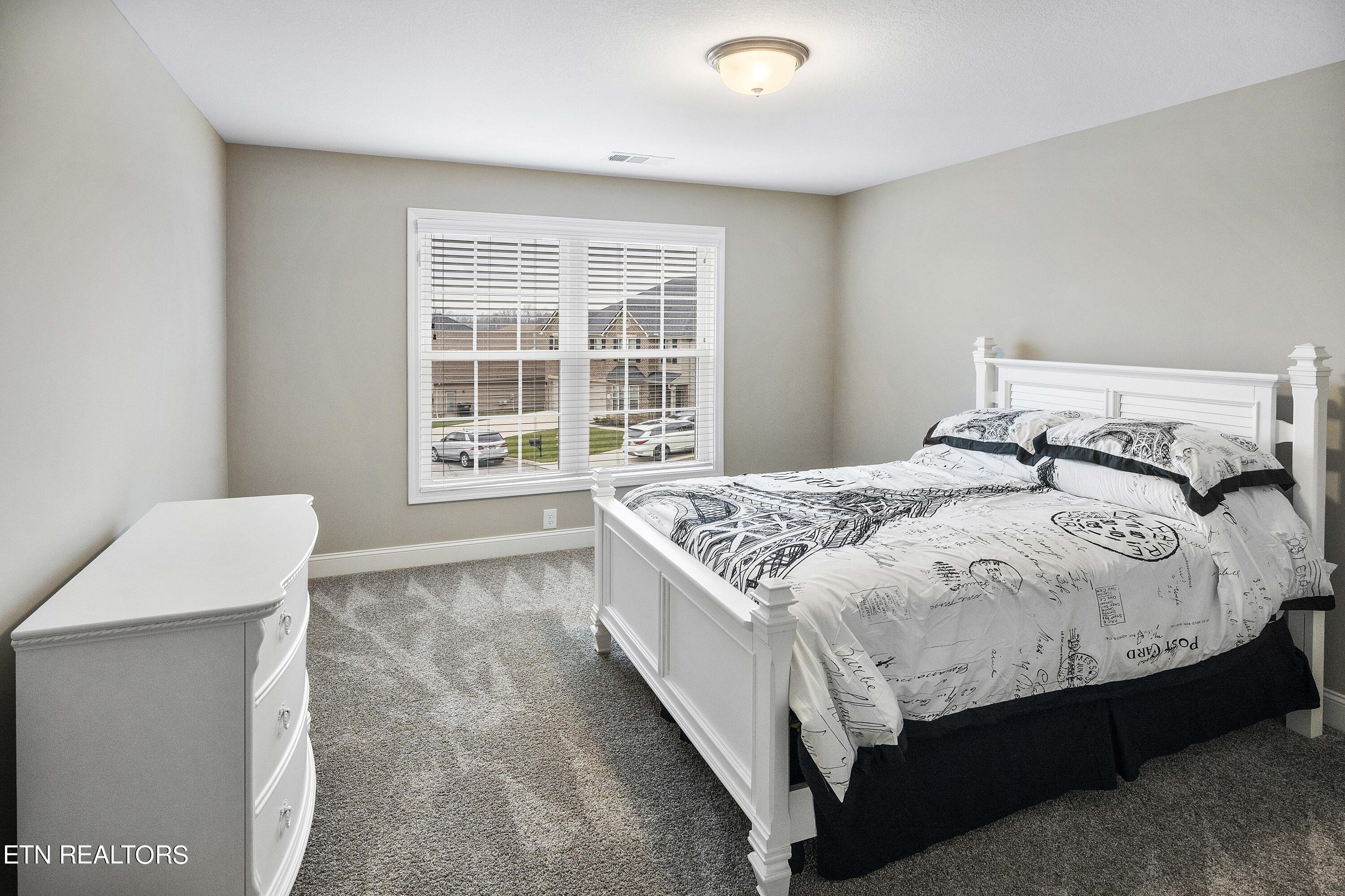 1849 Glen Shady Blvd